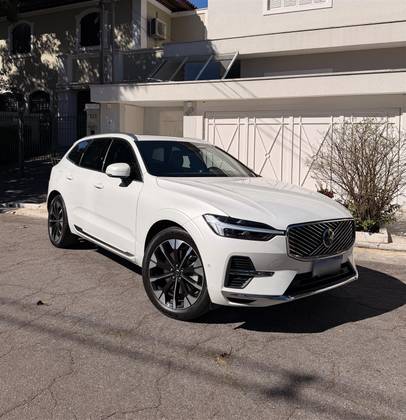 VOLVO XC60 2.0 T8 PHEV ULTRA AWD GEARTRONIC VOLVO XC60 2.0 T8 PHEV ULTRA AWD GEARTRONIC